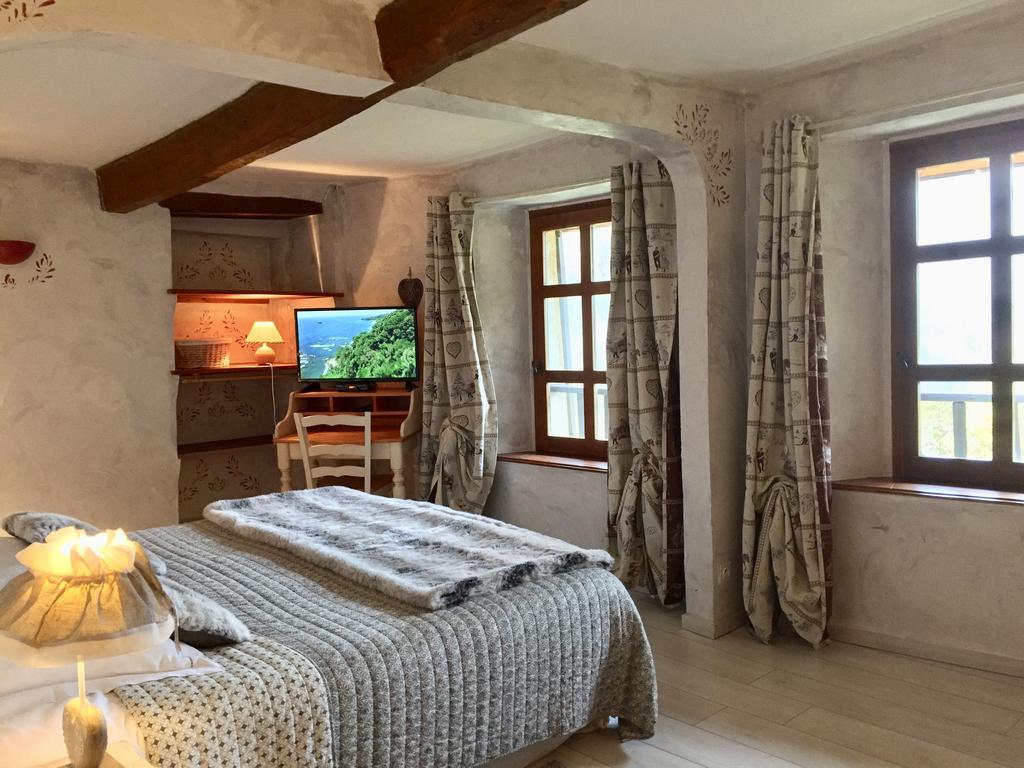Les Means Bed & Breakfast Meolans-Revel Ngoại thất bức ảnh