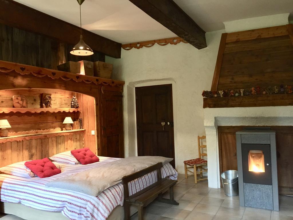 Les Means Bed & Breakfast Meolans-Revel Ngoại thất bức ảnh